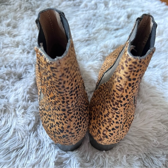 Pure Navy | Fur Booties - Picture 4 of 5